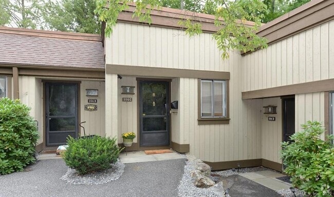 Building Photo - 994 Heritage Vlg Rental