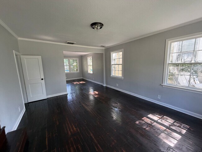 Photo - 2 Bedroom Highland Apartment - For Group Homes Only