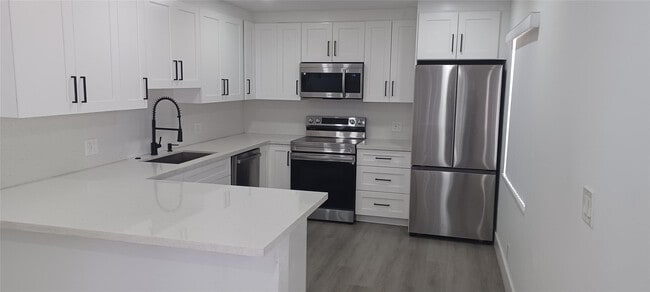 Photo - 630 N 58th Ave