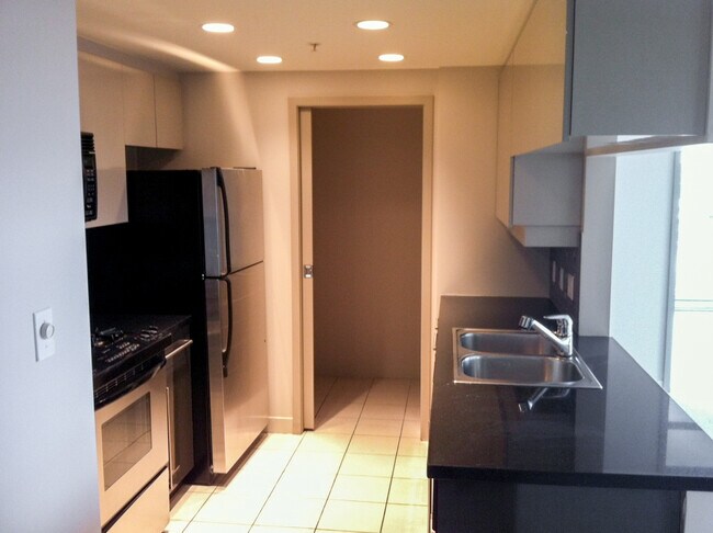 Photo - 2903-1408 Strathmore Mews North Unit 2903