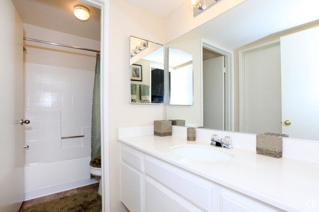 Building Photo - Riverpark Rental