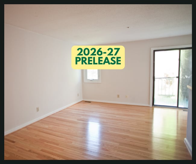 Building Photo - Renovated Mill Creek Townhome!