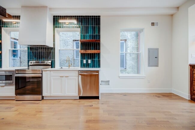 Photo - 2835 W Diamond St Unit 2835 W Diamond Street - C