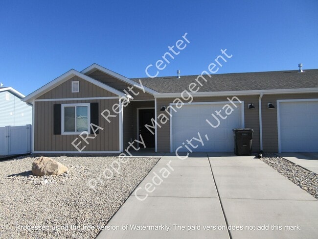 Building Photo - 2154 N 550 W