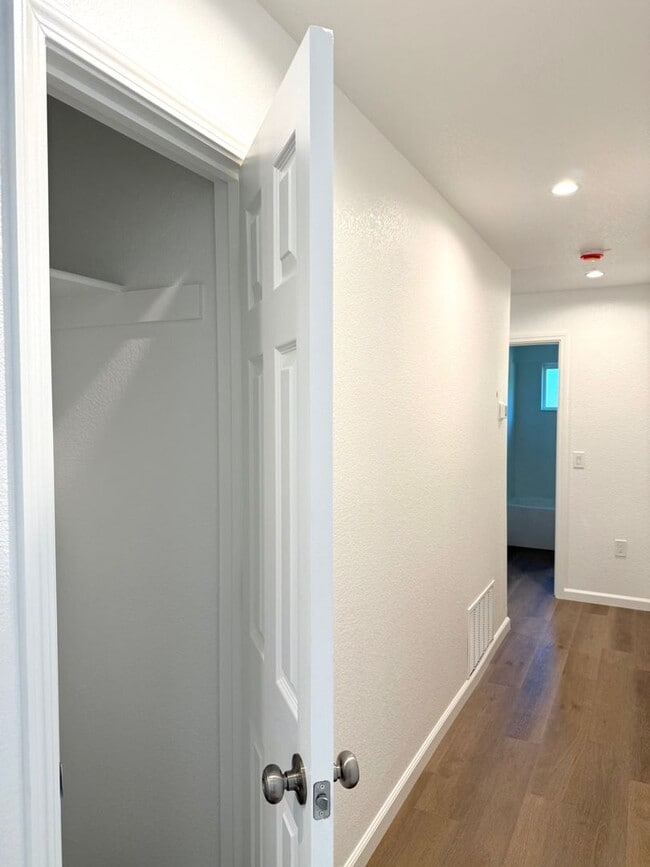 Photo - Fully Renovated 2 bed 1 bath !!