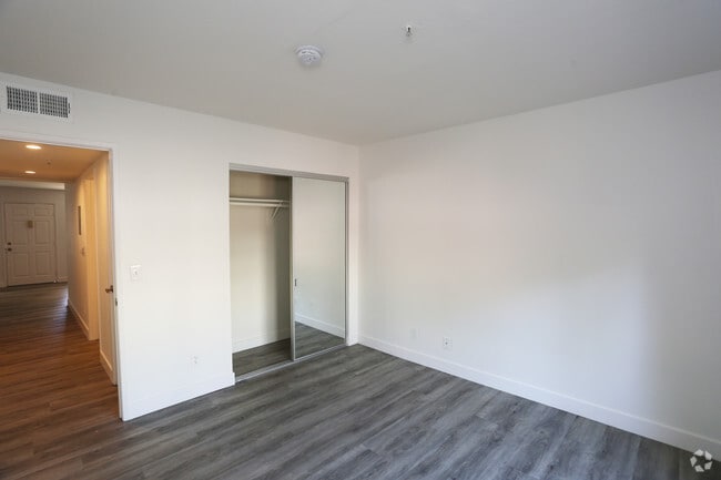 2BR, 2BA-Bedroom