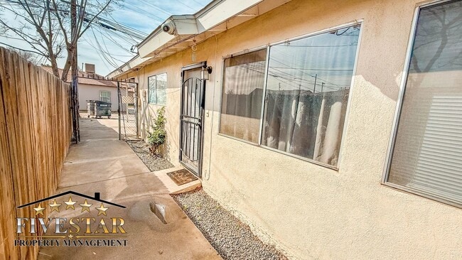 Photo - 609 Grace St Unit #D