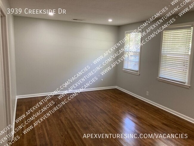 Photo - 3939 Creekside Dr