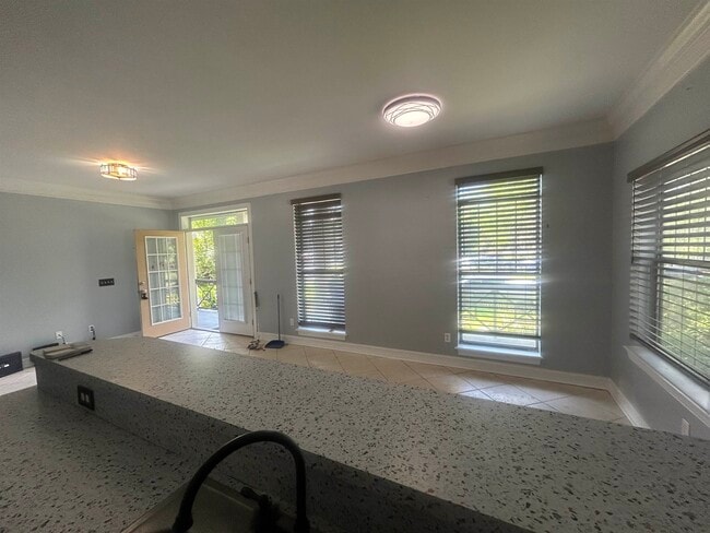 Photo - 409 E 7th Ave