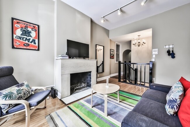 Photo - 1851 N Lincoln Ave Unidad 1