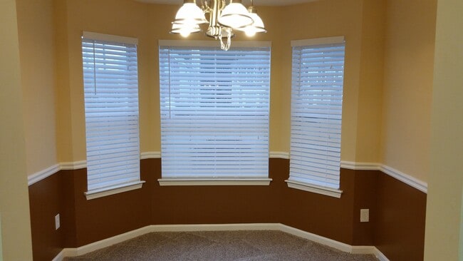 Photo - Beautiful 4-bedroom, 2.5 bath home!! (vide...