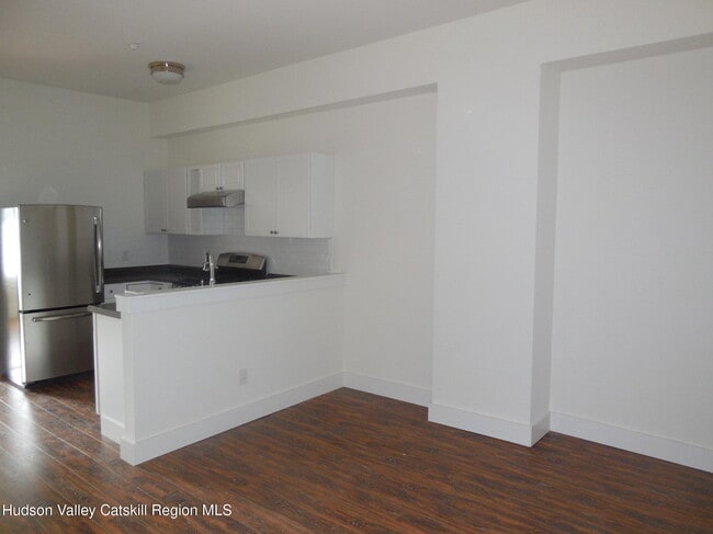 Photo - 431 Warren St