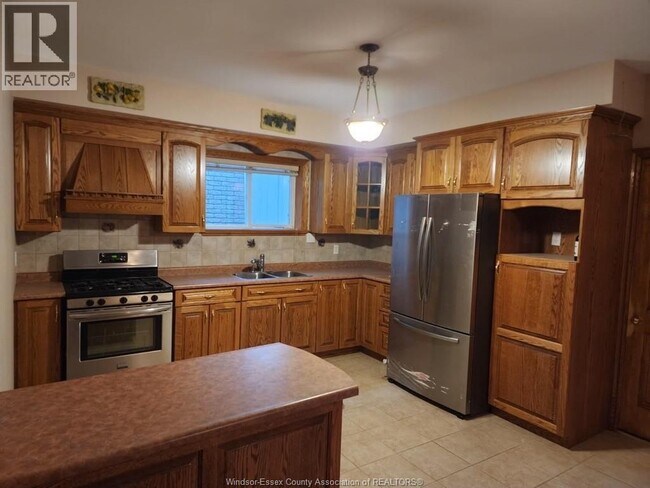 Photo - 971 Grantham Ct