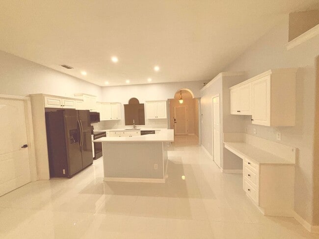 Photo - 465 Haversham Rd