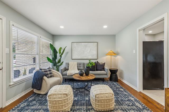 Photo - 628 Ridgedale Dr