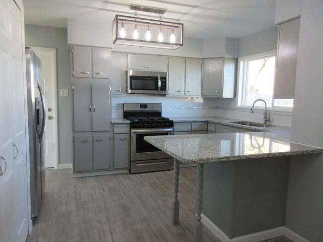 Photo - 3302 Zircon Dr