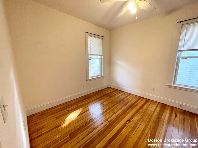 Photo - 24 Willis St