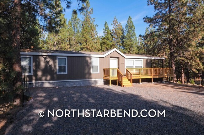 Photo - Nicely Updated 3 Bed 2 Bath Home in Deschu...