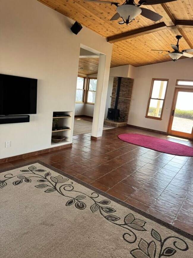1475 Cougar Ridge Rd