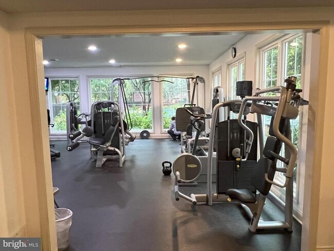 Photo - 1504 Lincoln Way Apartamento Unidad 121