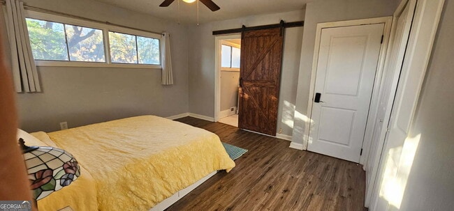 Photo - 1976 Columbia Dr