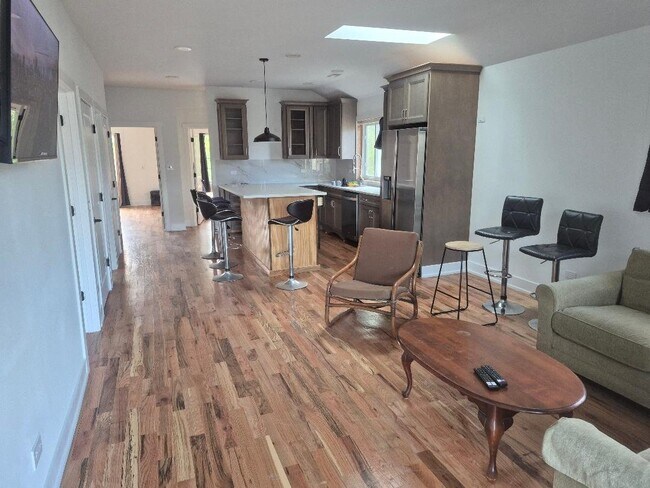 Building Photo - 4144 N Parkside Ave