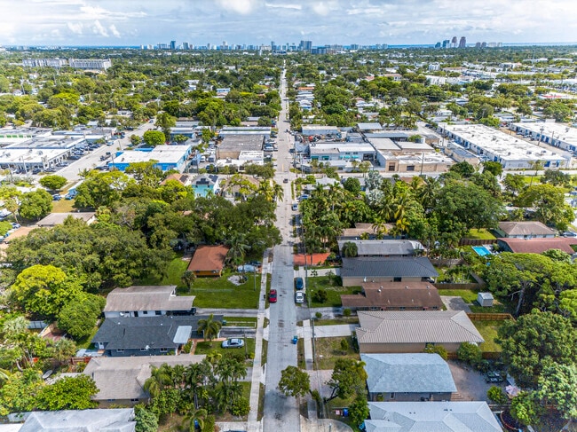Photo - 410 NE 34th St