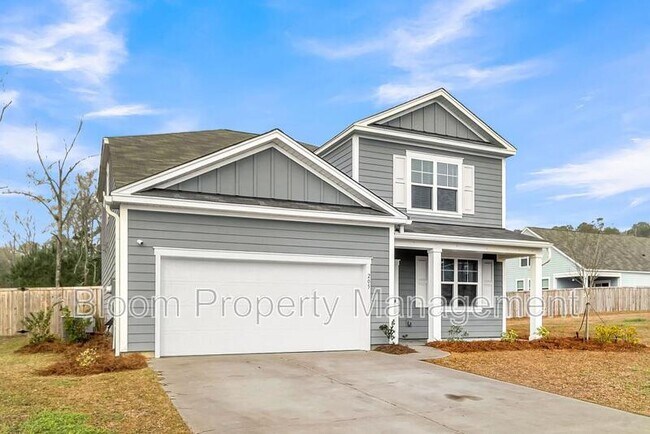 Photo - 205 Maple Hl Dr