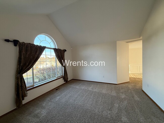 Photo - Beautiful 5-mile prairie home! Available now!