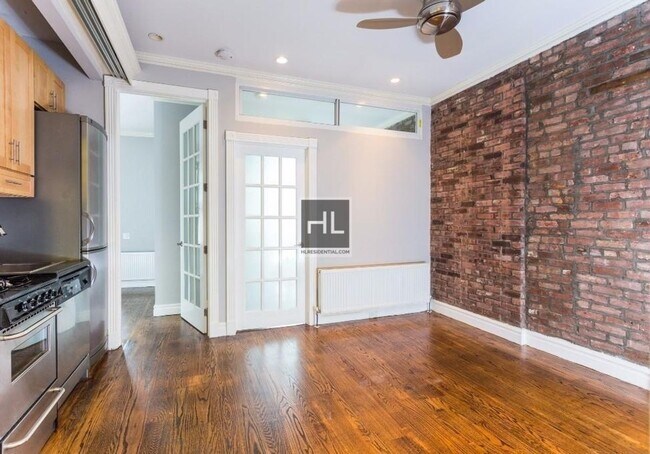 East 1st Street - East 1st Street Apartment Unit 4R