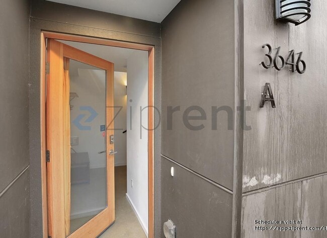 Building Photo - 3646 36th Ave S