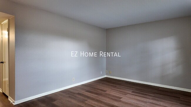 Photo - 2102 5th Ave N