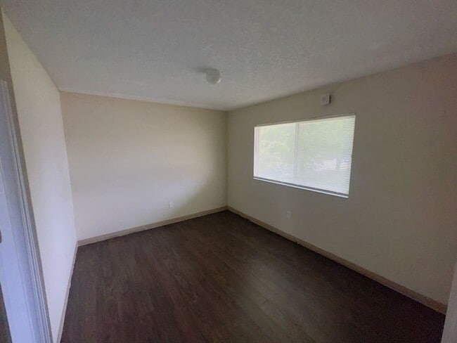 Photo - 3007 C.R. Smith St Unit 28