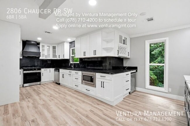 Photo - 2806 Chaucer Dr SW