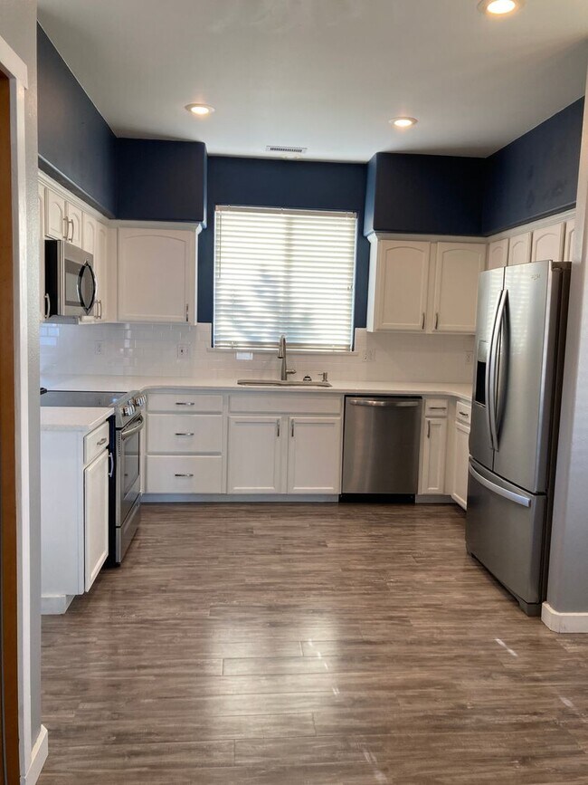 Photo - 1136 Tomich Ave