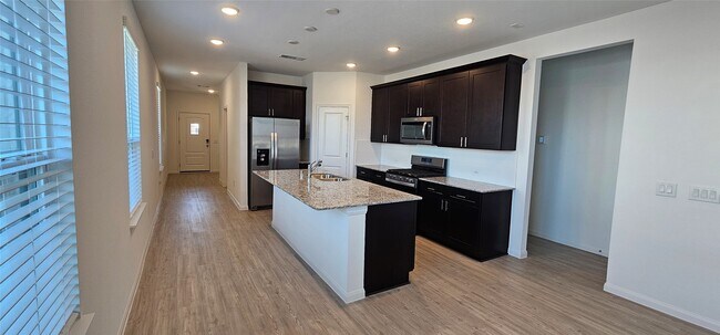 Photo - 18234 Calabria Hbr Trl