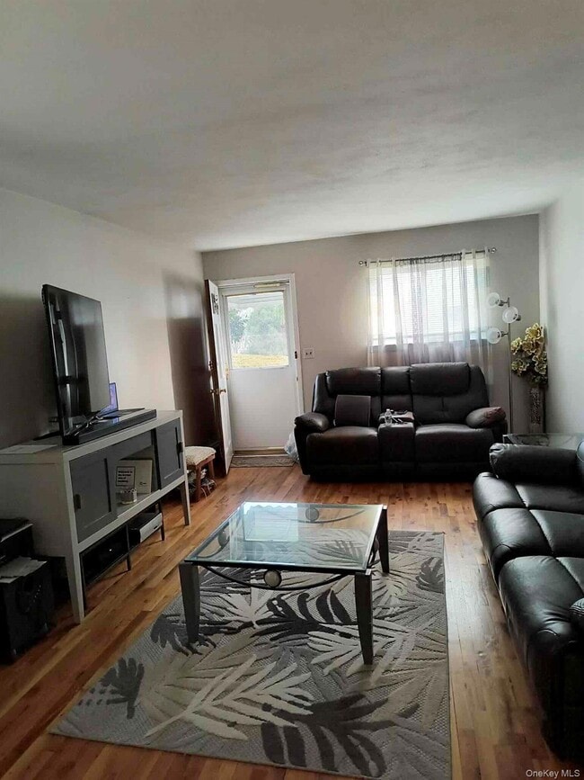 Building Photo - 32 Gaffney St