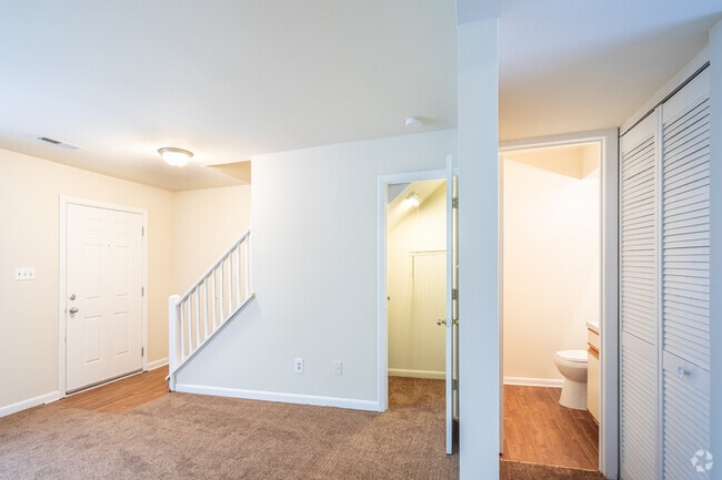 2BR, 1.5BA