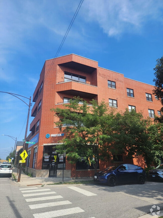 Building Photo - 5019 W Lawrence Ave Unit 4W Rental