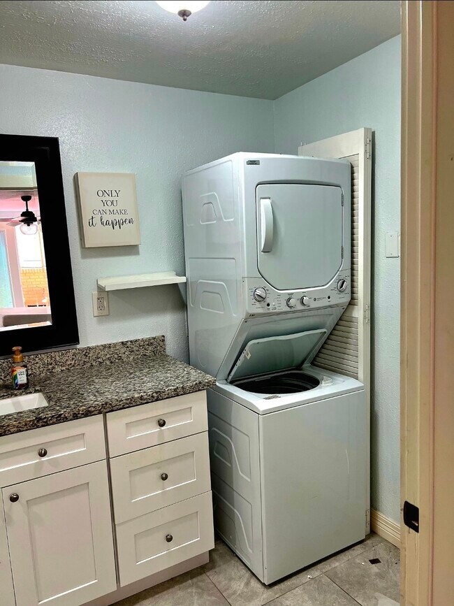 Photo - 2606 Stanford St Unidad 3