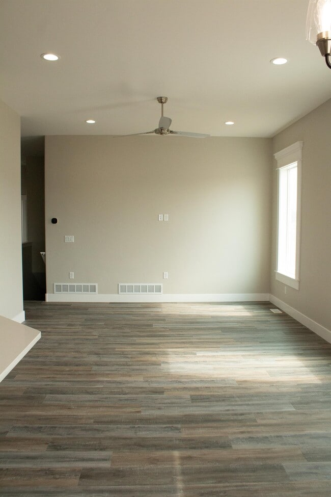 Photo - 6965 S 9th W