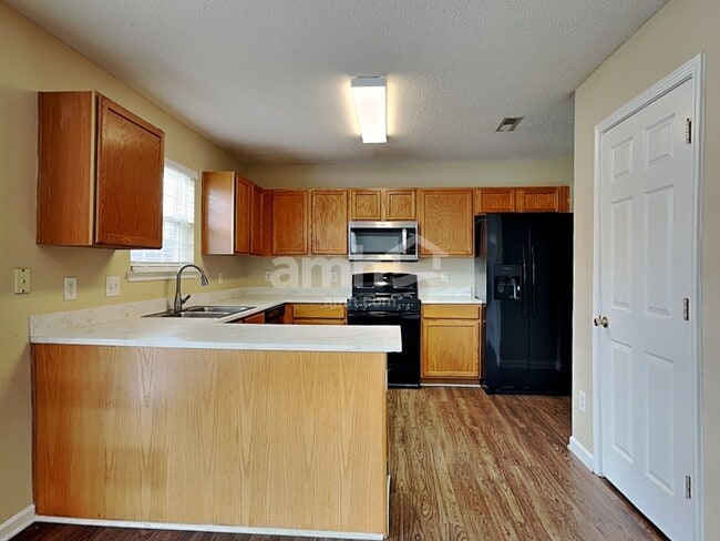 Photo - 10741 Glenluce Ave