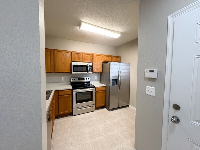Photo - Updated 3 bed 2 bath condo in the Villages of Bloomingdale Unidad 201