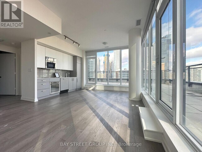 Photo - 17 Dundonald St Unit 1703
