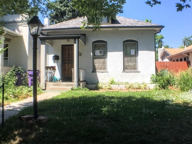 Photo - 1021 Cook St