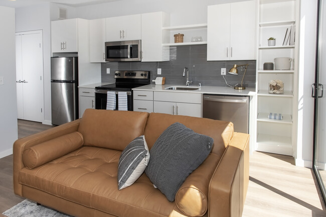 Photo - Everlake Apartments