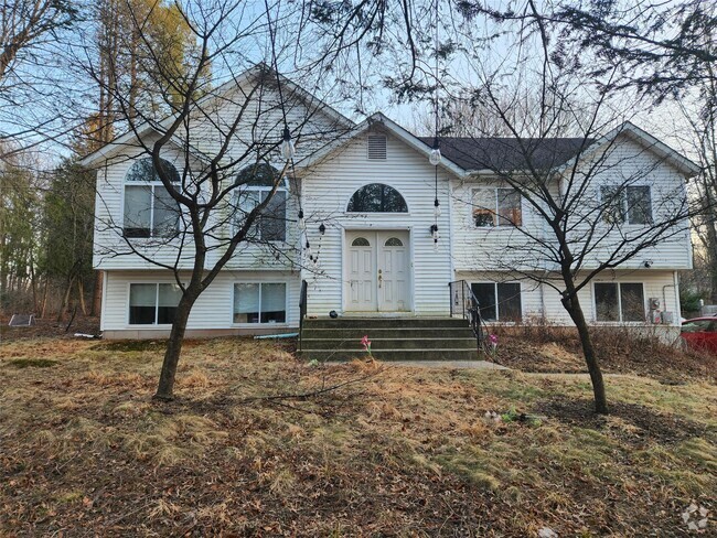 Building Photo - 121 Brick Church Rd Rental