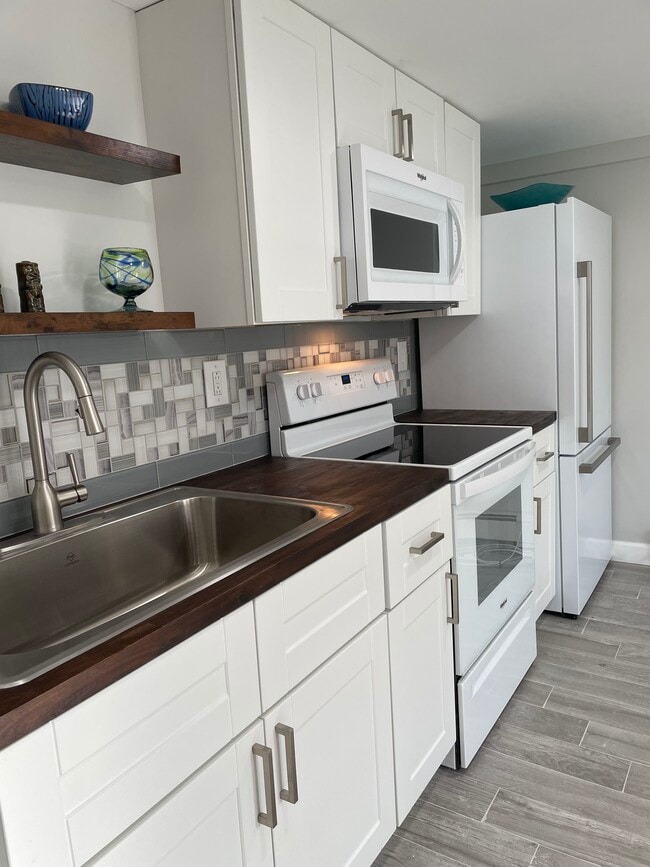 Photo - 5 Parkdale Dr