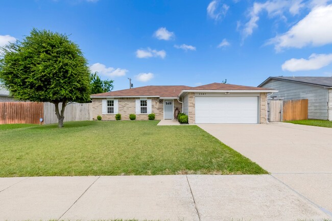 Photo - 2307 Traverse Dr