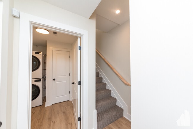 Photo - 4855 N Seeley Ave Unit 1